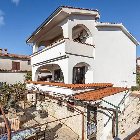 Majnaric By El-pi Tours * Pinezići