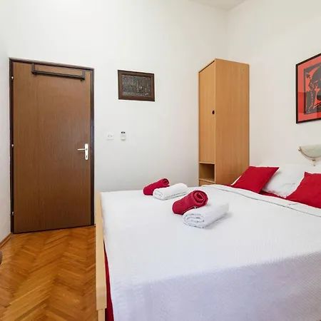 Majnaric By El-pi Tours * Pinezići