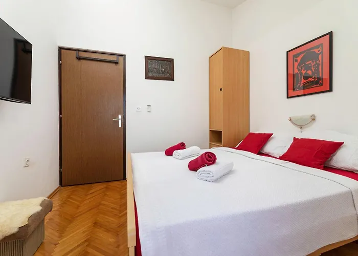 Majnaric By El-pi Tours * Pinezići