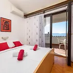 Διαμέρισμα Majnaric By El-pi Tours Pinezići
